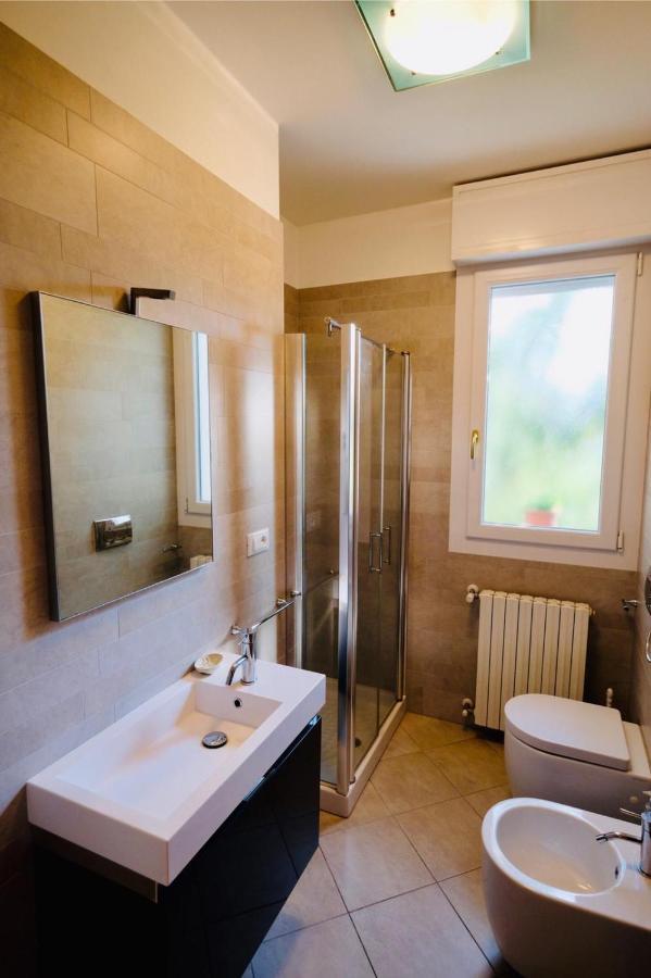 Appartamento In Villa Daniela Con Piscina Privata Carraro Immobiliare Jesolo - Family Apartments Luaran gambar